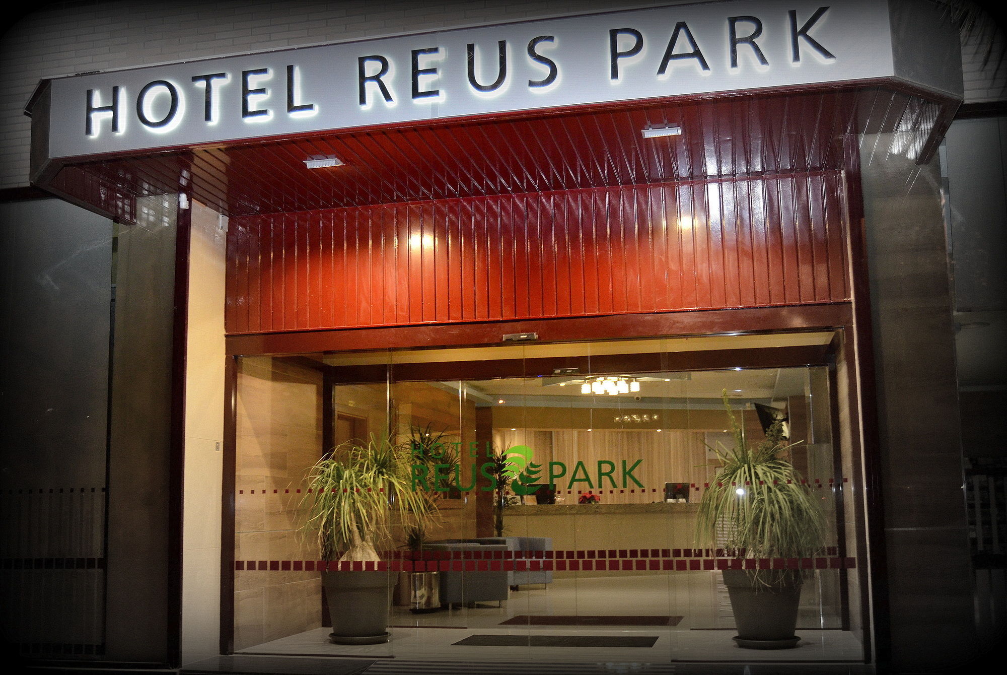 Hotel Reus Park Eksteriør bilde